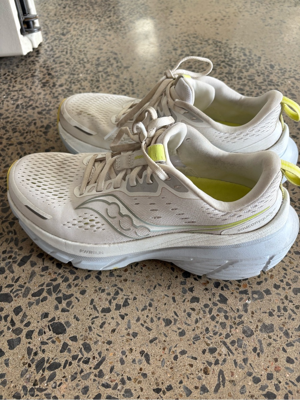 Saucony White and Light Yellow Women's Running Shoes Guide 18